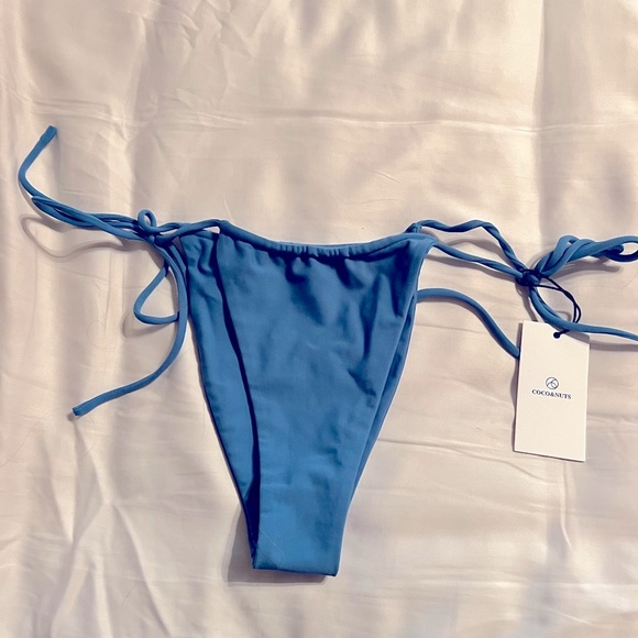 Coco&Nuts Bikini Set Size Medium - Picture 5 of 11